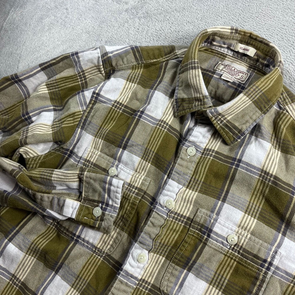 J.Crew Wallace & Barnes Midweight Flannel Shirt Mens Small Olive Green Plaid